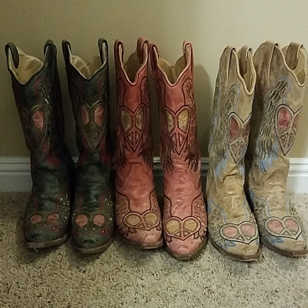 Corral Wing and Heart Cowboy Boots